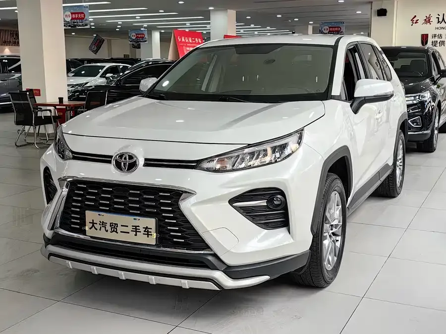 Toyota Wildlander Wildlander 2022 facelift 2.0L CVT two-wheel drive leading version 2024 — фото 1, купить с доставкой в Москву