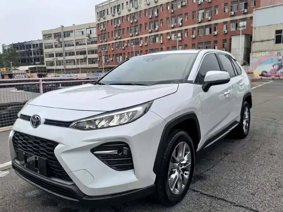 Toyota Wildlander Wildlander 2024 2.0L CVT 2WD Leading Edition 2025 — фото 1, купить с доставкой в Москву