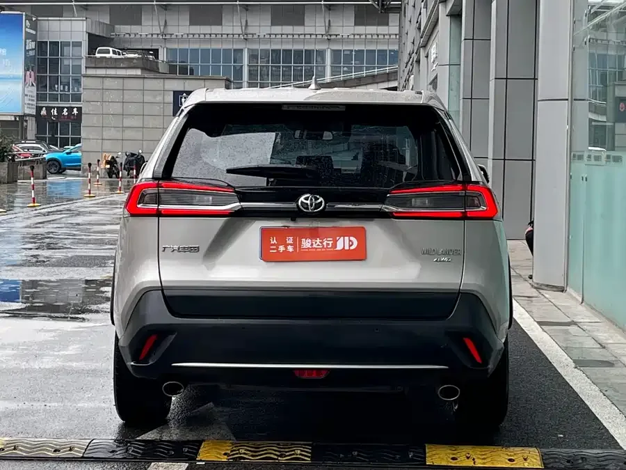 Toyota Wildlander Wildlander 2022 2.0L CVT 4WD Luxury PLUS Edition 2022 — миниатюра 2