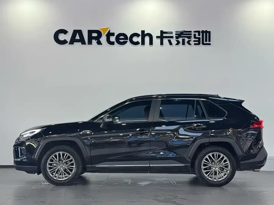 Toyota Wildlander Wildlander 2022 2.0L CVT 2WD Luxury PLUS Edition 2023 — миниатюра 2