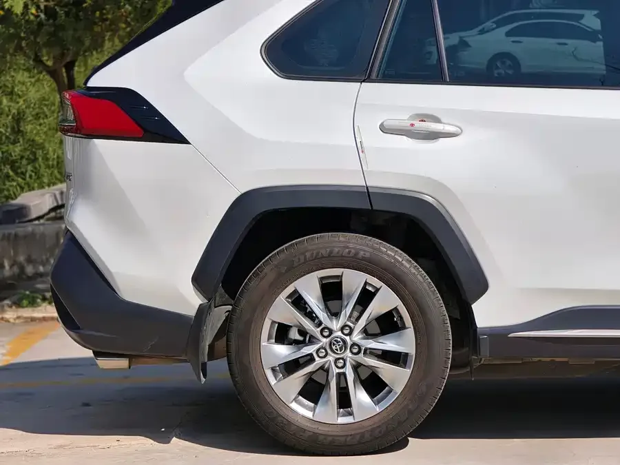 Toyota Wildlander Wildlander 2024 2.0L CVT 2WD Urban Edition 2024 — миниатюра 3