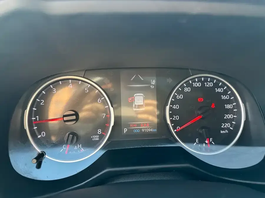 Toyota Wildlander Wildlander 2022 2.0L CVT 2WD Luxury Edition 2024 — миниатюра 3