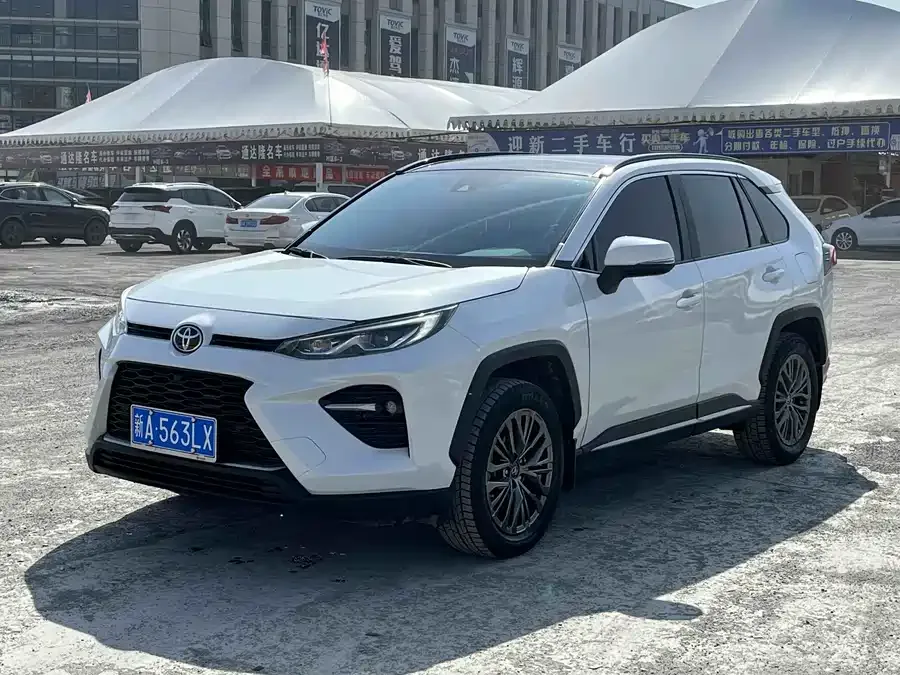 Toyota Wildlander Wildlander 2023 2.0L CVT 4WD Luxury PLUS Edition 2023 — миниатюра 2