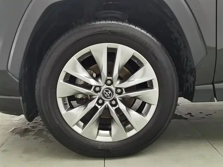 Toyota Wildlander Wildlander 2022 2.0L CVT 2WD Luxury Edition 2022 — миниатюра 5