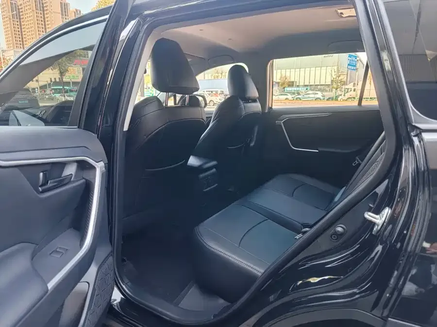 Toyota Wildlander Wildlander 2022 2.0L CVT 2WD Leading Edition 2022 — миниатюра 2