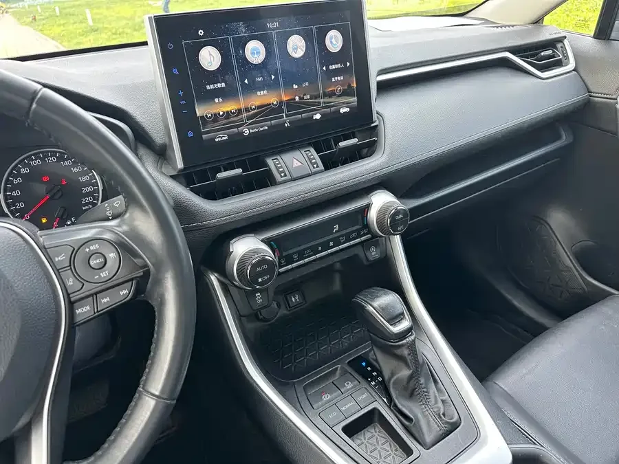 Toyota Wildlander Wildlander 2022 2.0L CVT 2WD Luxury Edition 2022 — миниатюра 4