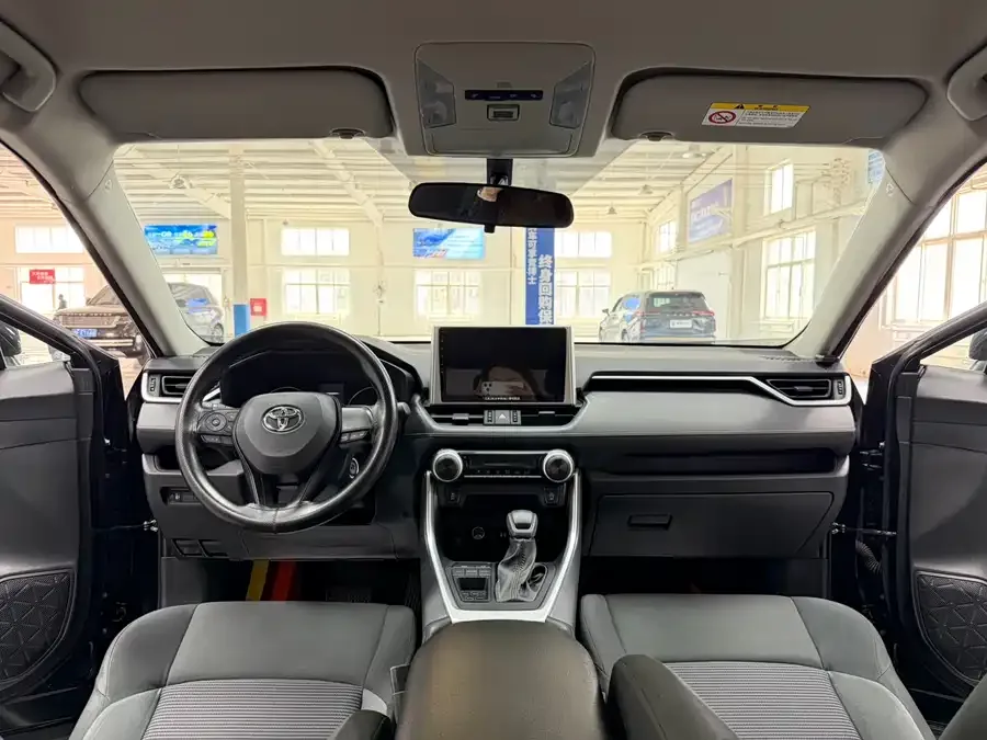 Toyota Wildlander Wildlander 2022 2.0L CVT 2WD Leading Edition 2022 — миниатюра 3