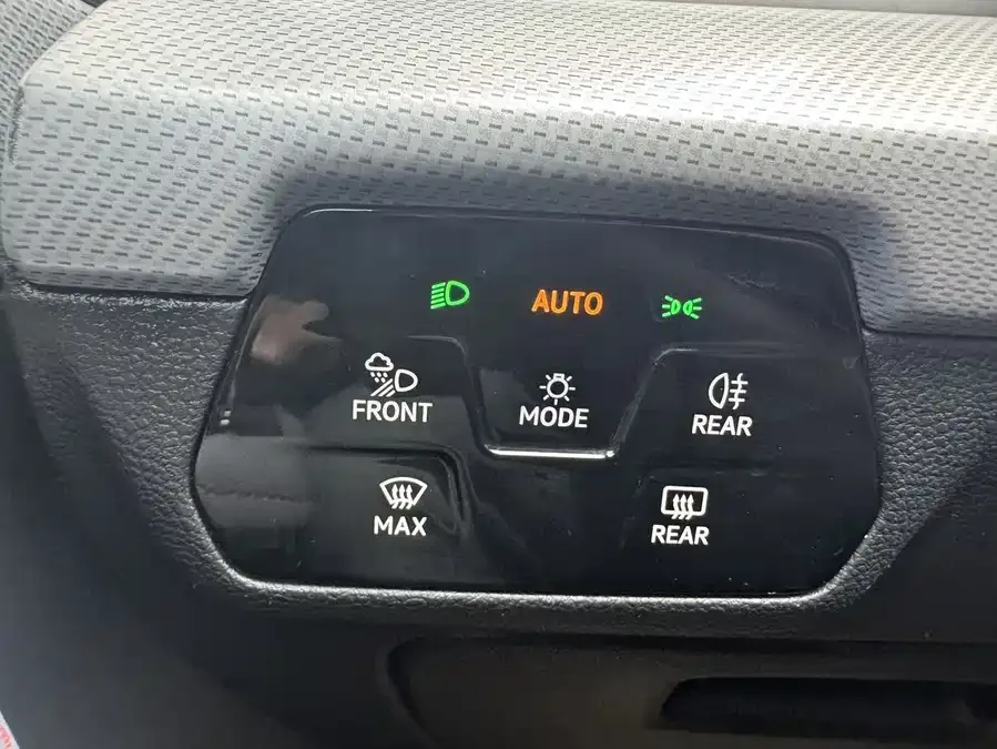 Volkswagen Lamando Lingdu 2022 Lingdu L 280TSI DSG Super Hot Flagship Edition 2022 — миниатюра 3