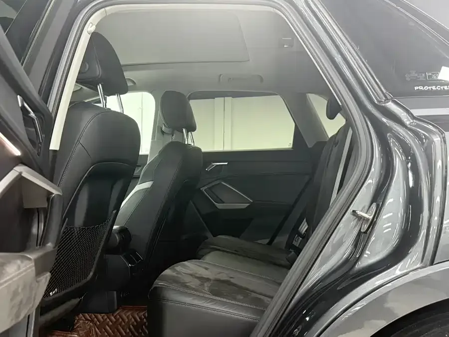 Audi Q3 2022 35 TFSI Fashionable and Dynamic 2022 — миниатюра 5