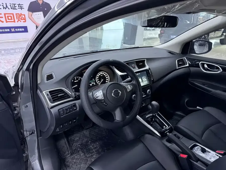 Nissan Sylphy Sylphy 2024 Classic 1.6XL CVT Luxury Edition 2025 — миниатюра 2