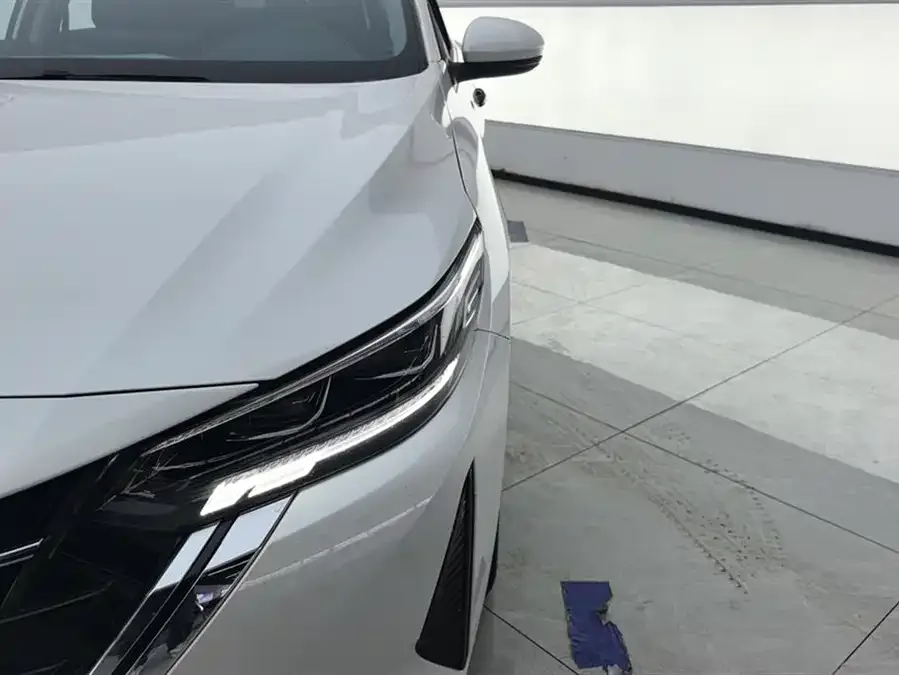 Nissan Sylphy Sylphy 2023 1.6L CVT Enjoy Edition 2024 — миниатюра 2