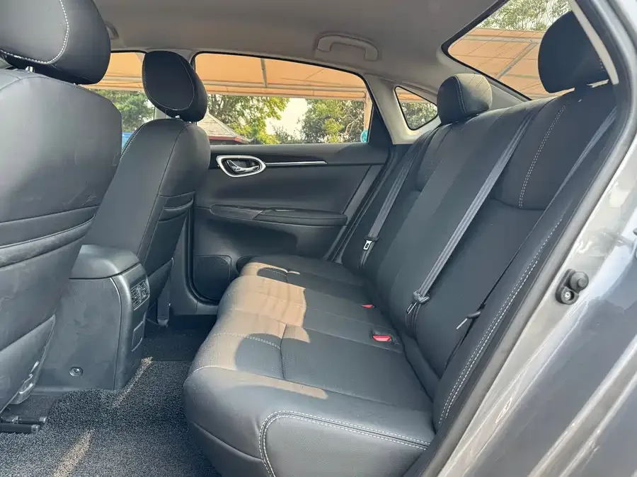 Nissan Sylphy Sylphy 2024 Classic 1.6XE CVT Comfort Edition 2025 — миниатюра 2