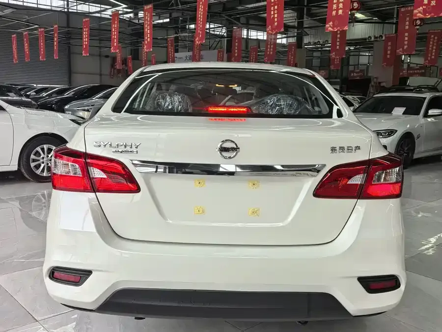 Nissan Sylphy Sylphy 2024 Classic 1.6XE CVT Comfort Edition 2026 — миниатюра 2
