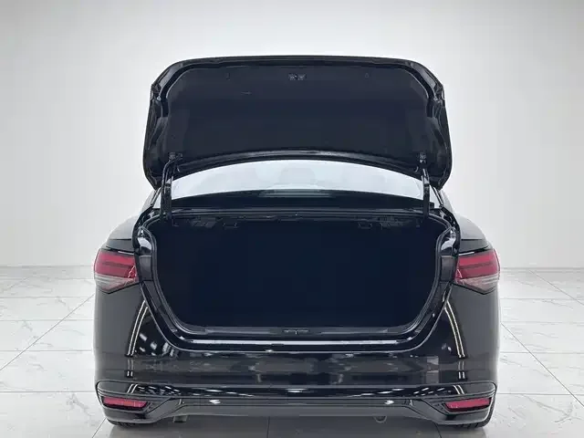 Nissan Sylphy Sylphy 2023 1.6L CVT Enjoy Edition 2024 — миниатюра 3