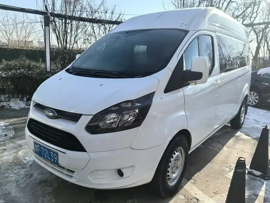 Ford Transit Transit 2023 2.0T Diesel Manual Commercial Traveler Middle Axle Middle Top 7/8/9 Seaters 2023 — фото 1, купить с доставкой в Москву