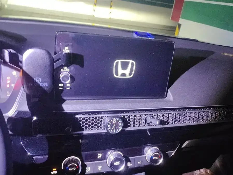 Honda Integra Stylish 2022 240TURBO CVT Phantom Night Tech Edition 2022 — миниатюра 4