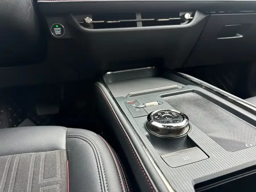 Ford Mondeo 2023 Mondeo EcoBoost 245 Luxury 2024 — миниатюра 3