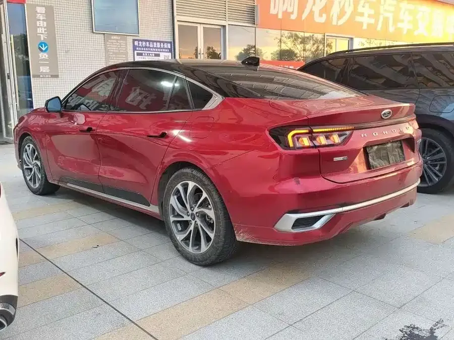 Ford Mondeo 2022 Mondeo EcoBoost 245 Extreme Edition 2022 — миниатюра 3