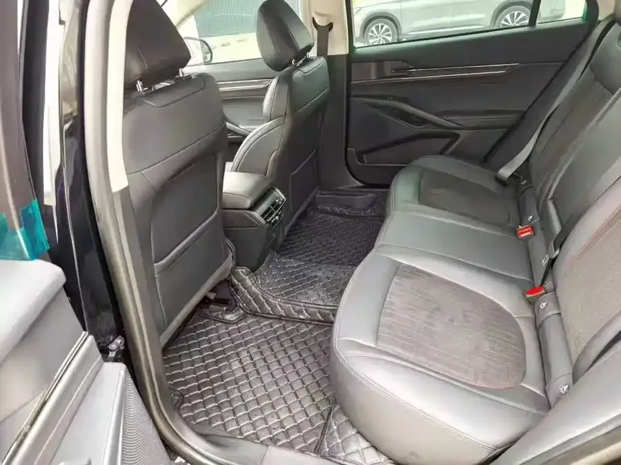 Ford Mondeo 2023 Mondeo EcoBoost 245 Luxury 2024 — миниатюра 2
