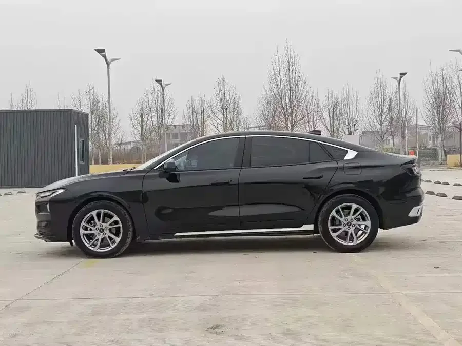Ford Mondeo 2023 Mondeo EcoBoost 245 Luxury 2024 — миниатюра 3