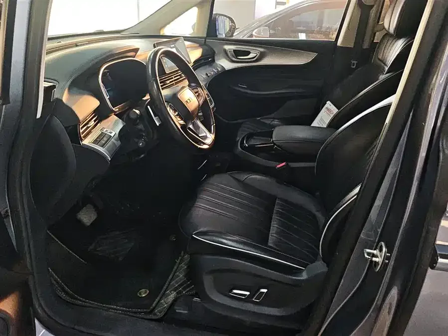 Roewe iMAX8 Roewe iMAX8 2021 400TGI flagship version 2022 — миниатюра 3