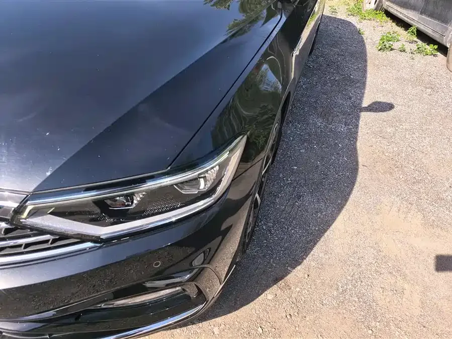 Volkswagen Magotan Magotan 2023 2 million commemorative edition 330TSI DSG luxury model 2023 — миниатюра 2