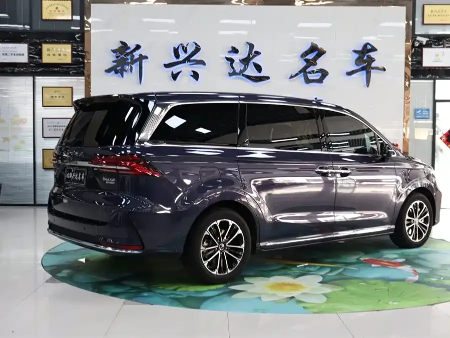 Roewe iMAX8 Roewe iMAX8 2022 400TGI flagship version 2023 — миниатюра 2
