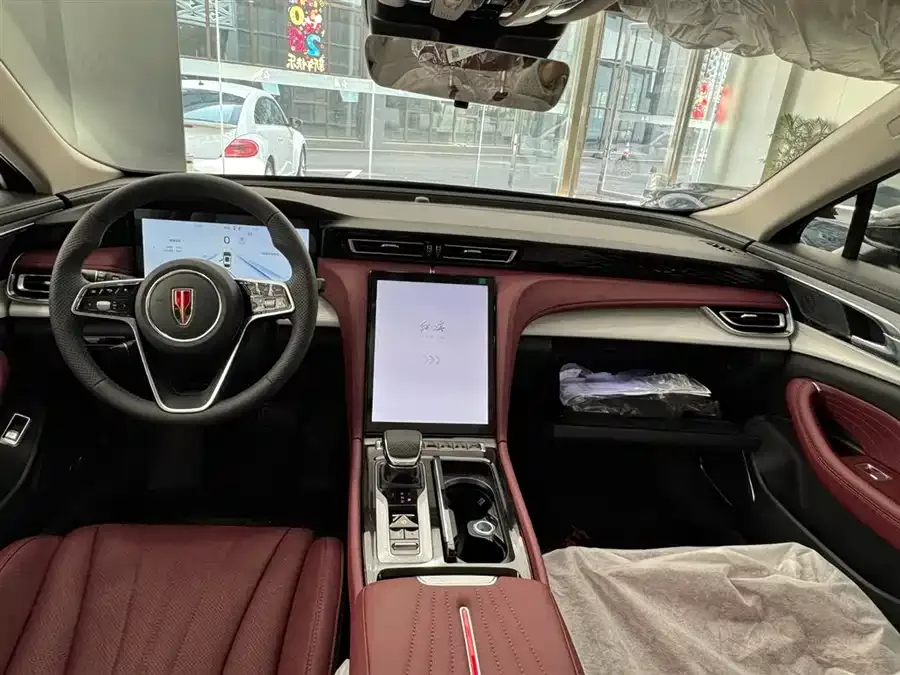 Hongqi H5 PHEV Hongqi H5 PHEV 2025 130 Super Hybrid Edition 2026 — миниатюра 3