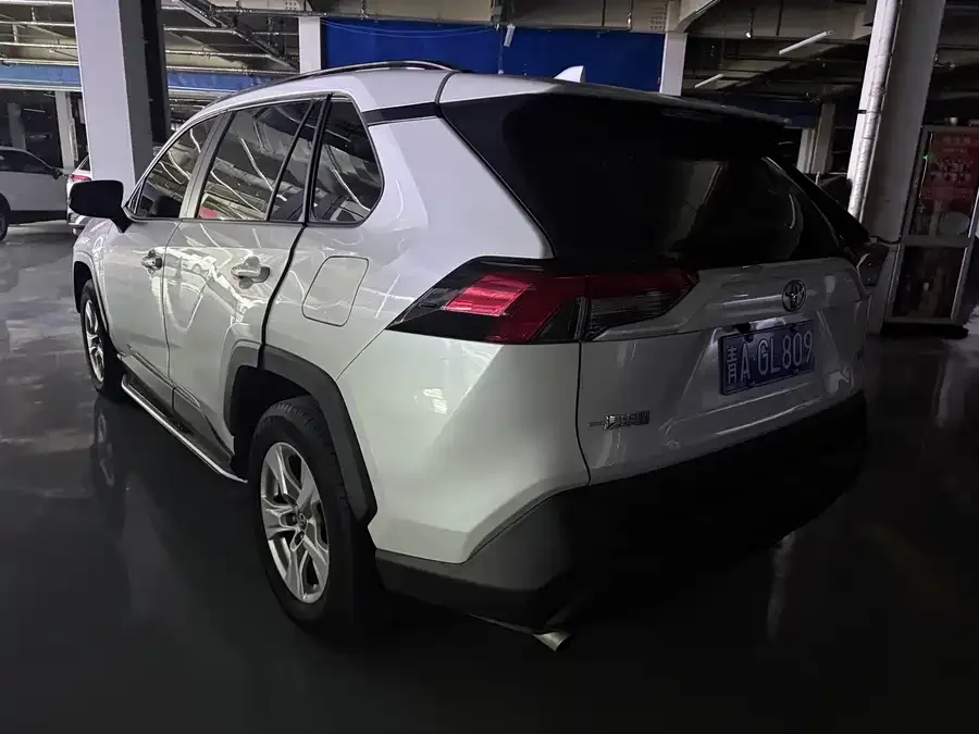 Toyota RAV4 RAV4 Rongfang 2023 2.0L CVT 2WD Urban Edition 2023 — миниатюра 5