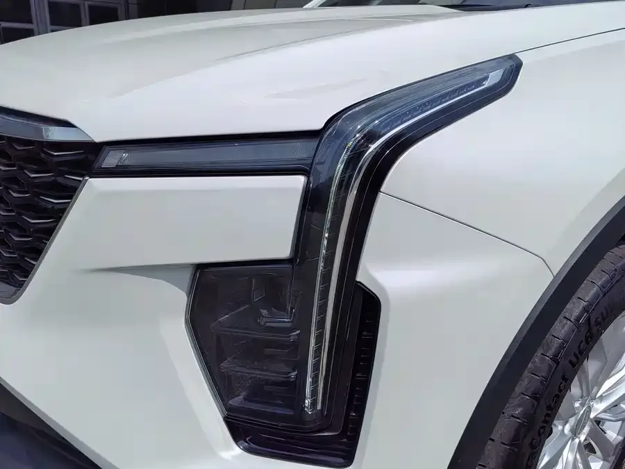 Cadillac XT4 2024 25T 2WD Fashion Edition 2023 — миниатюра 3