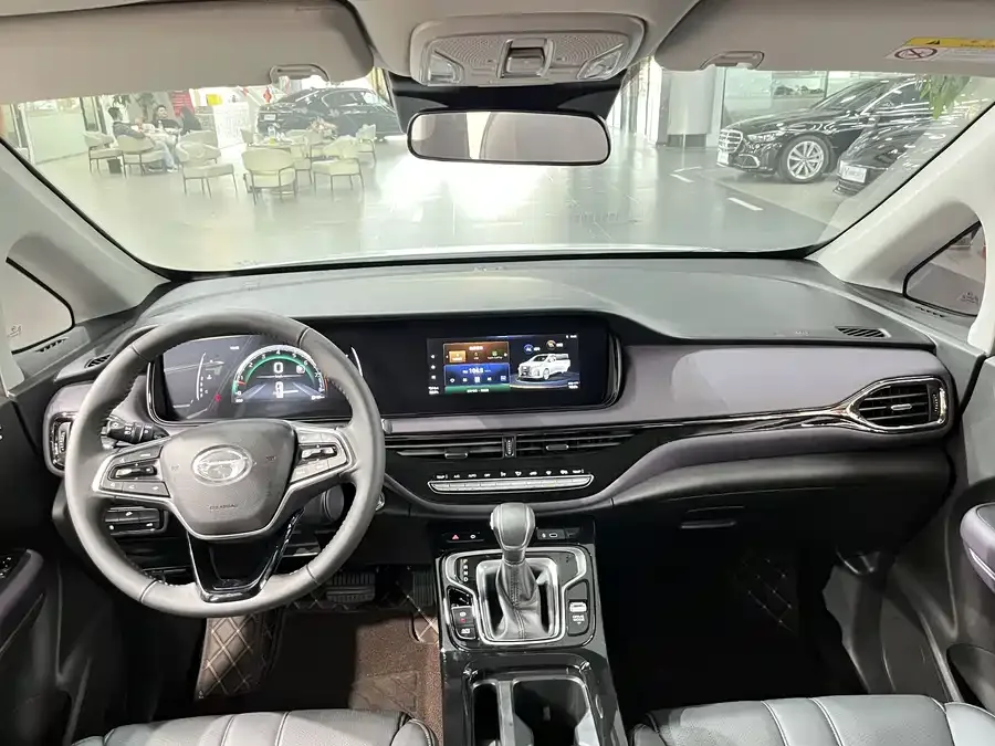 GAC Trumpchi M6 Trumpchi M6 2025 MAX 270T WDCT Luxury Edition 2026 — миниатюра 2