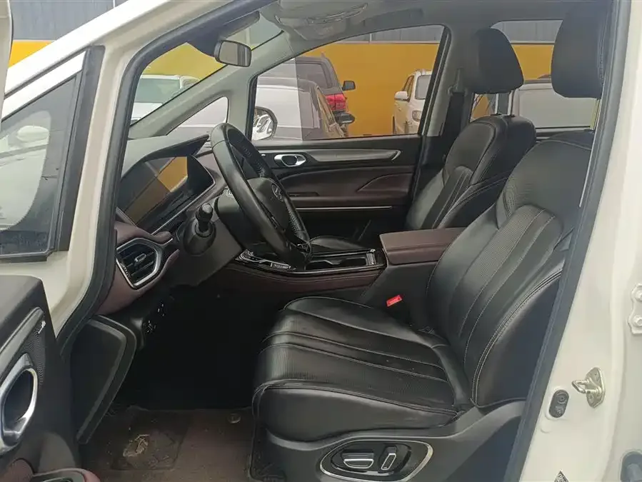 GAC Trumpchi M6 Trumpchi M6 2023 PRO 270T DCT Luxury Edition 2023 — миниатюра 3