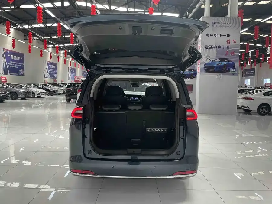 GAC Trumpchi M6 Trumpchi M6 2021 270T DCT Premium Edition (seven seats) 2023 — миниатюра 5