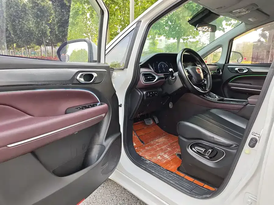 GAC Trumpchi M6 Trumpchi M6 2021 Pro 270T Automatic Exclusive Edition 2022 — миниатюра 2