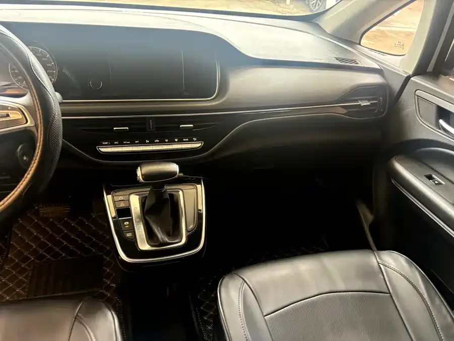 GAC Trumpchi M6 Trumpchi M6 2021 270T DCT Elite Edition (seven seats) 2022 — миниатюра 3
