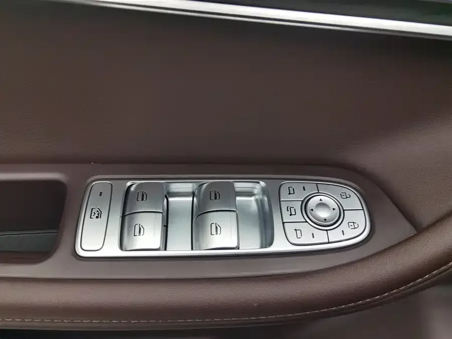 Chery Tiggo 8 PLUS Tiggo 8 PLUS 2024 Champion Edition 290TGDI DCT Luxury Edition 5 Seaters 2024 — миниатюра 3