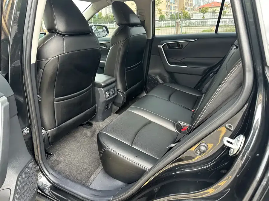Toyota RAV4 RAV4 Rongfang 2023 2.0L CVT 2WD Urban Edition 2023 — миниатюра 2