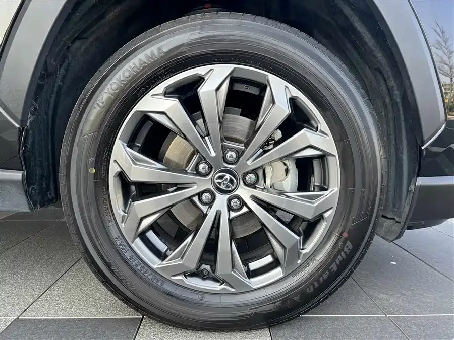 Toyota RAV4 RAV4 Rongfang 2023 2.0L CVT 2WD Fashion Edition 2024 — миниатюра 4