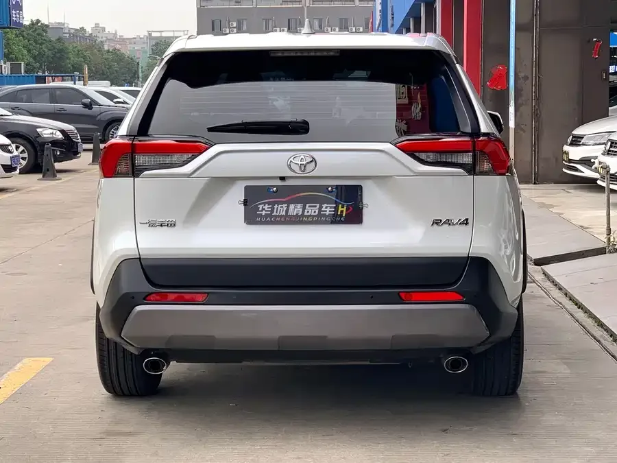 Toyota RAV4 RAV4 Rongfang 2022 2.0L CVT 2WD Fashion PLUS Edition 2022 — миниатюра 2