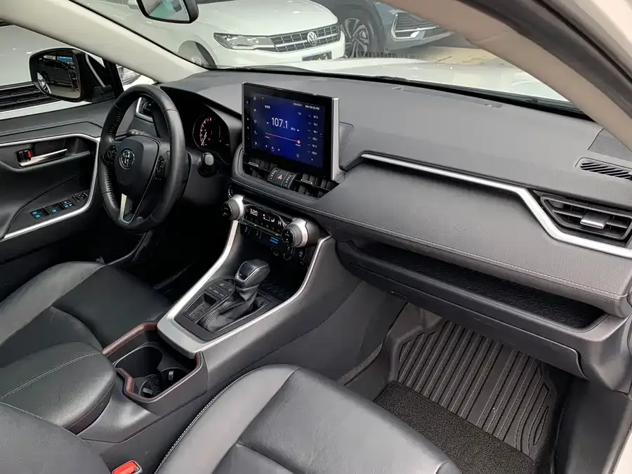 Toyota RAV4 RAV4 Rongfang 2022 2.0L CVT 2WD Fashion PLUS Edition 2022 — миниатюра 4