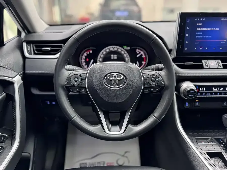 Toyota RAV4 RAV4 Rongfang 2022 2.0L CVT 2WD Fashion PLUS Edition 2023 — миниатюра 3