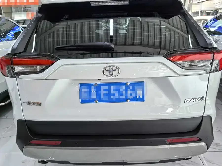Toyota RAV4 RAV4 Rongfang 2024 2.0L CVT 2WD Fashion PLUS Edition 2024 — миниатюра 2