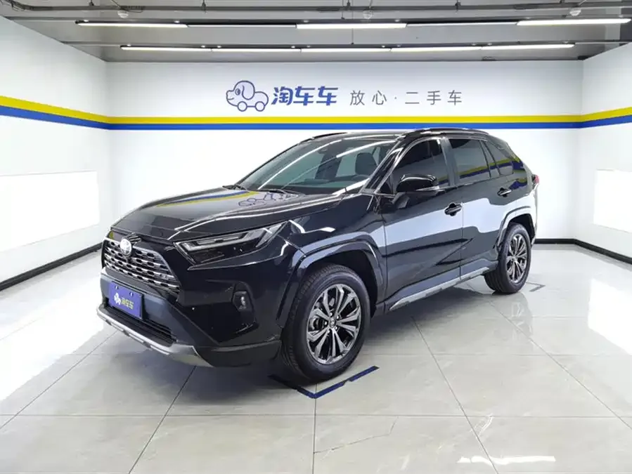 Toyota RAV4 RAV4 Rongfang 2024 2.0L CVT 2WD Fashion PLUS Edition 2025 — фото 1, купить с доставкой в Москву