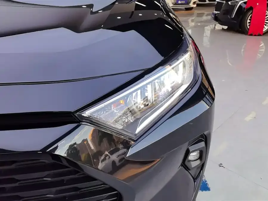 Toyota RAV4 RAV4 Rongfang 2023 2.0L CVT 2WD Urban Edition 2024 — миниатюра 2