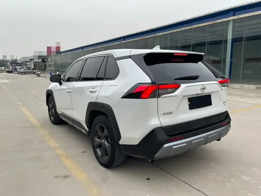 Toyota RAV4 RAV4 Rongfang 2022 2.0L CVT 4WD Fashion PLUS Edition 2022 — миниатюра 3