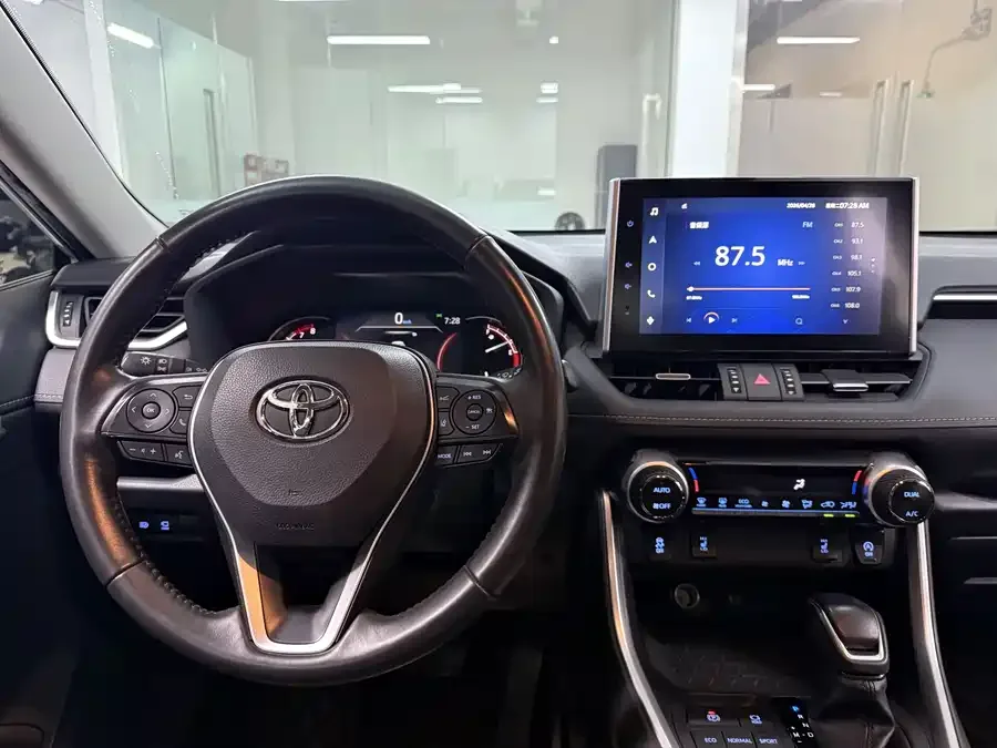 Toyota RAV4 RAV4 Rongfang 2022 2.0L CVT 2WD Fashion PLUS Edition 2023 — миниатюра 5