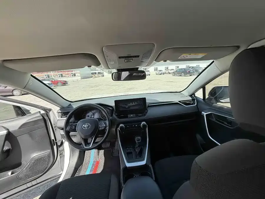 Toyota RAV4 RAV4 Rongfang 2023 2.0L CVT 2WD Urban Edition 2023 — миниатюра 2