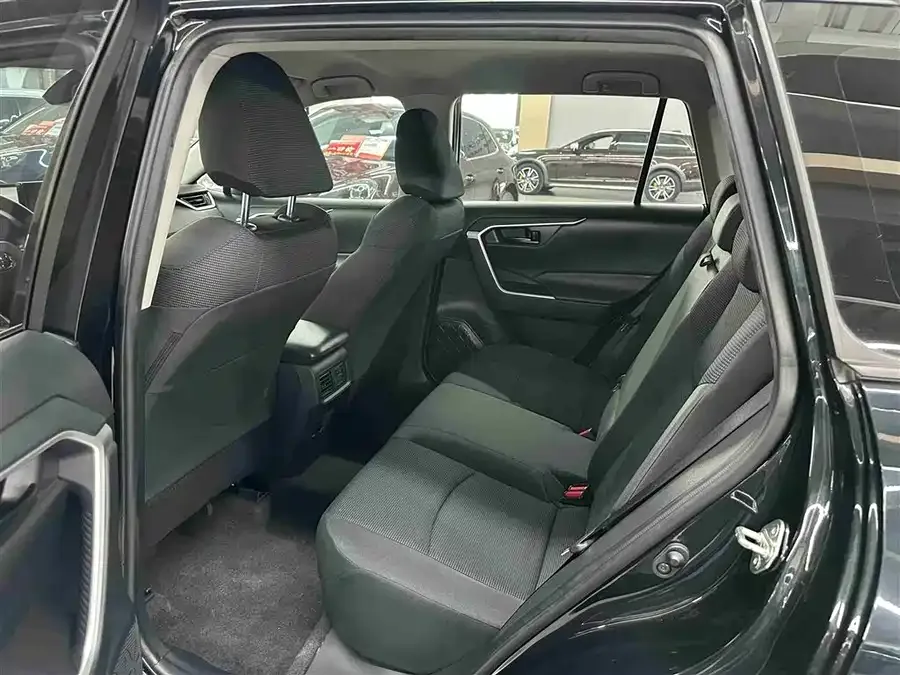 Toyota RAV4 RAV4 Rongfang 2022 2.0L CVT 2WD Urban Edition 2022 — миниатюра 2