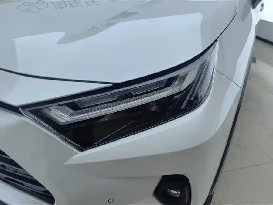 Toyota RAV4 RAV4 Rongfang 2024 2.0L CVT 2WD Fashion PLUS Edition 2025 — миниатюра 2