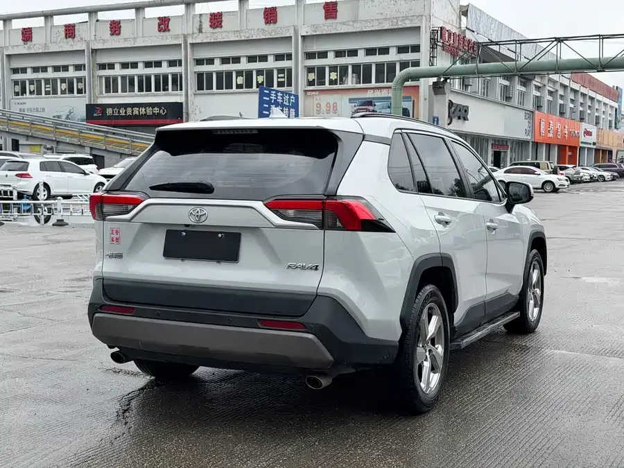 Toyota RAV4 RAV4 Rongfang 2022 2.0L CVT 2WD Fashion PLUS Edition 2022 — миниатюра 3